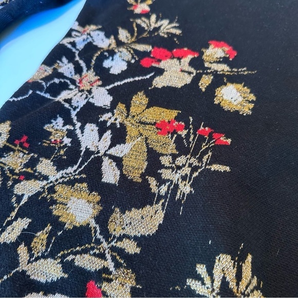 Chico’s Floral Bird Print Bell Sleeve Black Sweater - Large - Picture 10 of 14